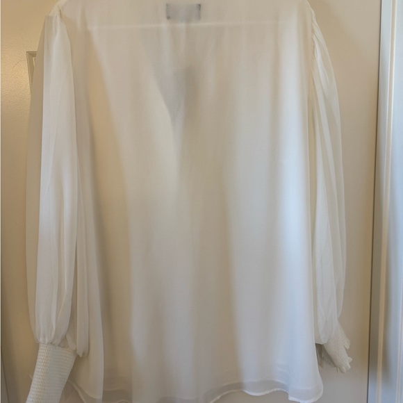 NWT Premise Cream White V-Neck Button Down Blouse - Picture 2 of 9